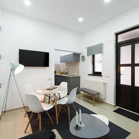 Apartamento Gorgeous Brasov Flat With Patio And Mountain Views Exterior foto