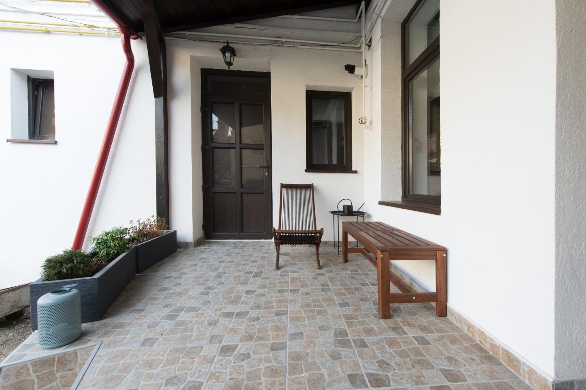 Apartamento Gorgeous Brasov Flat With Patio And Mountain Views Exterior foto